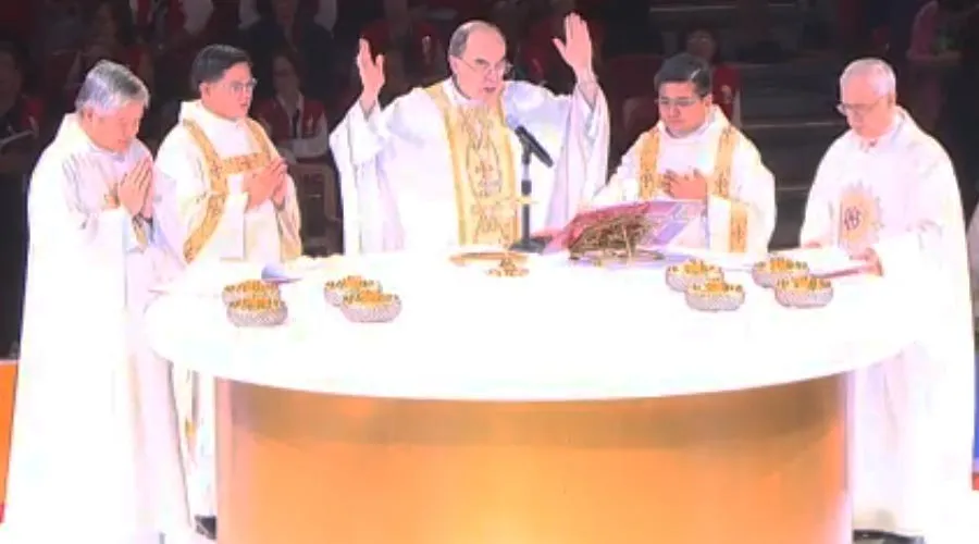El Cardenal Philippe Barbarin preside la Misa en el 4° Congreso Mundial de la Misericorida en Filipinas / Foto: Captura Video Facebook CBCP News
