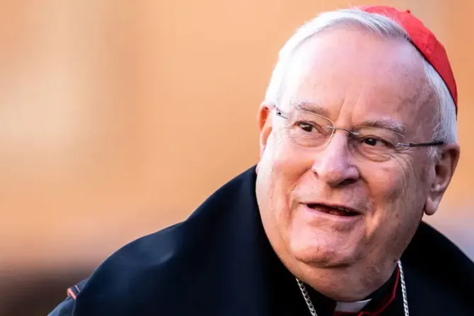 Presidente de obispos italianos sale de cuidados intensivos tras leve mejoría