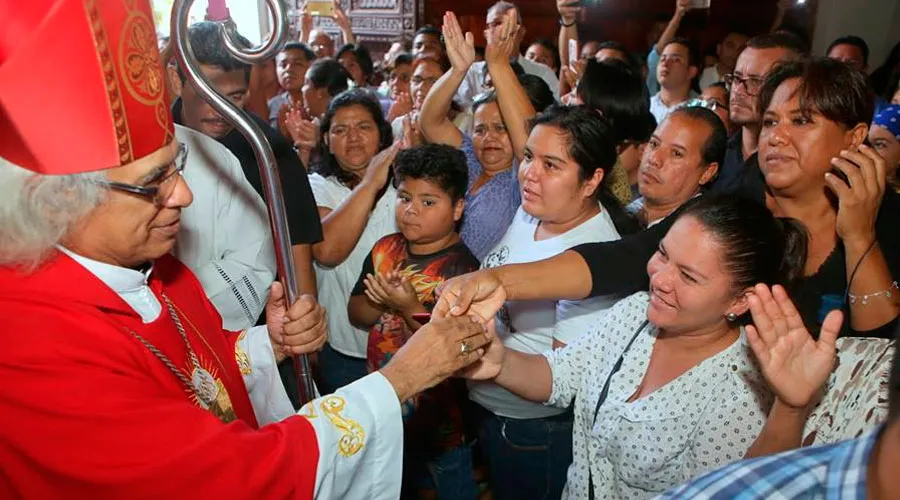 Cardenal Leopoldo Brenes en la parroquia Santiago Apóstol de Jinotepe - Foto: Lázaro Gutiérrez B. (Arquidiócesis de Managua)?w=200&h=150
