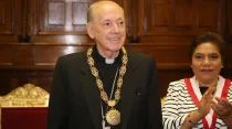 El Cardenal Juan Luis Cipriani usando la Medalla de Honor en el grado de Gran Cruz / Foto: Arzobispado de Lima