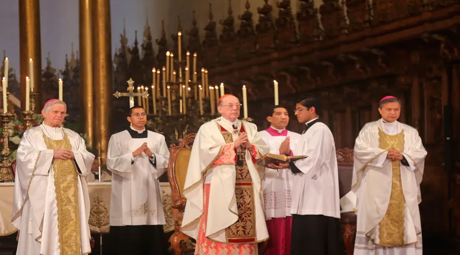 El Cardenal Juan Luis Cipriani en el Te Deum de Fiestas Patrias en la Catedral de Lima. Foto: Arzobispado de Lima?w=200&h=150