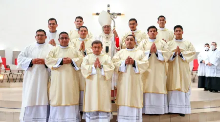 Cardenal ordena 11 diáconos en Nicaragua: Su misión es servir, no el poder