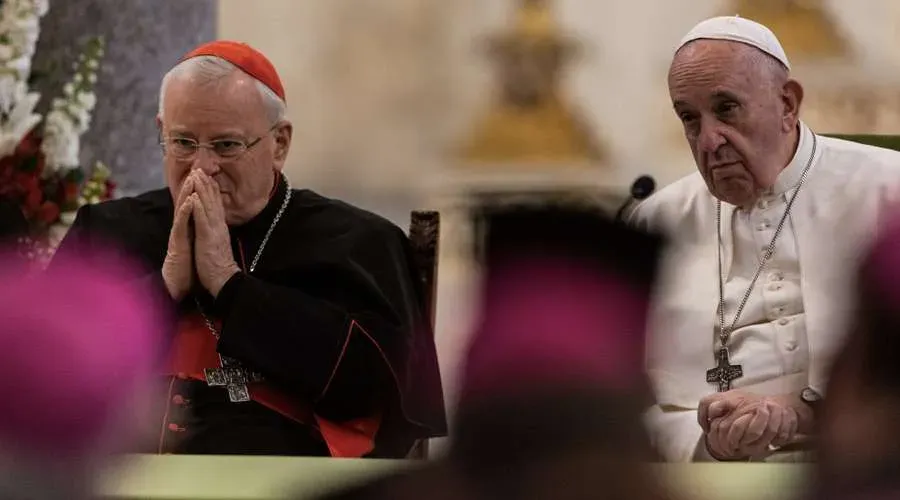 Cardenal Gualtiero Bassetti con el Papa / Crédito: Daniel Ibáñez - ACI Prensa