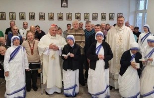 Cardenal Konrad Krajewski en Ucrania. Cru00e9dito: Vatican News 