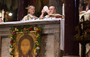 El Cardenal Carlos Osoro en la Misa que presidiu00f3 el su00e1bado 25 de febrero en la iglesia de Santa Maru00eda en Trastu00e9vere. Foto: Daniel Ibu00e1u00f1ez ( ACI Prensa) 