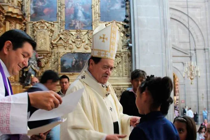 Adviento: Cardenal mexicano propone un reto urgente a católicos