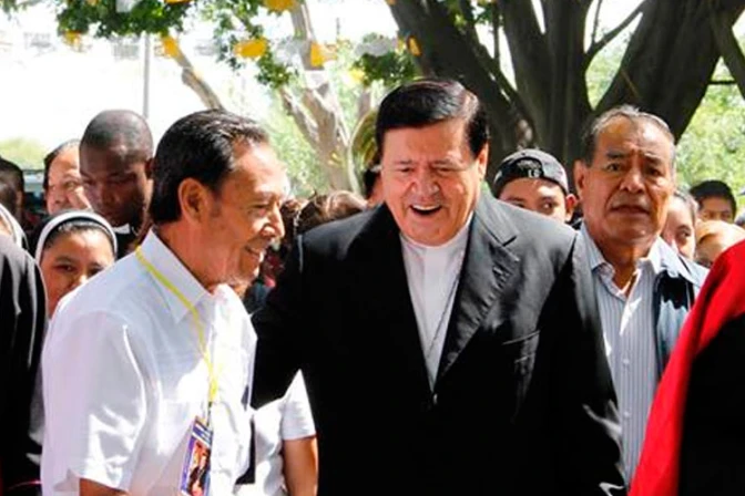 Construir la Iglesia y no fomentar guetos, alienta Cardenal mexicano