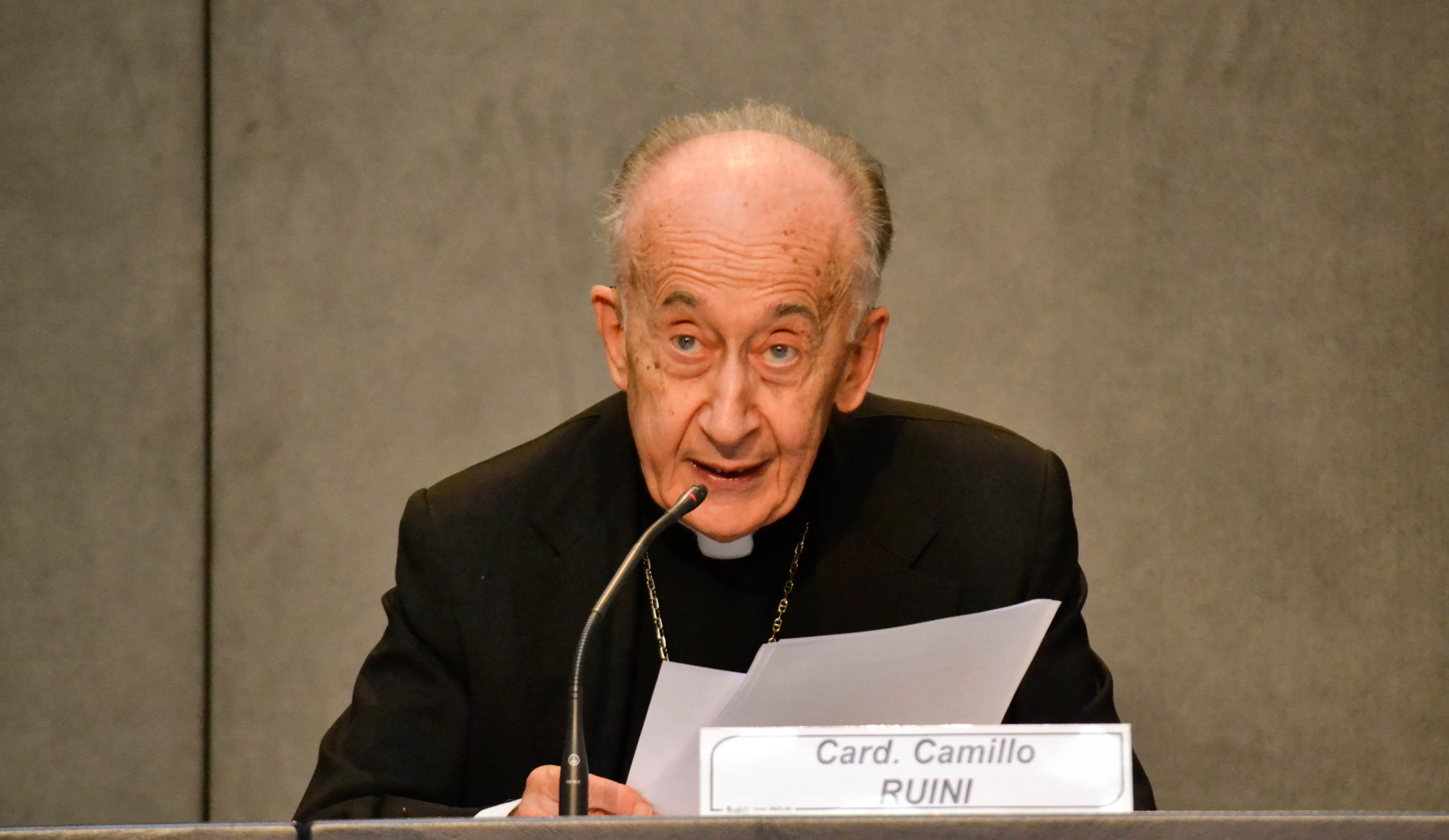 Cardenal Camillo Ruini en la presentación de los Premios Ratzinger en la Sala de Prensa del Vaticano (Foto Daniel Ibáñez / ACI Prensa)?w=200&h=150