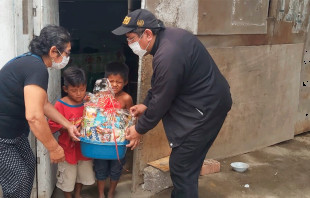 Entrega de donaciones / Cru00e9dito: Cu00e1ritas del Peru00fa 