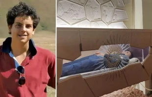 El Beato Carlo Acutis. Cru00e9dito: Nicola Gori / Su tumba en el Santuario della Spogliazione. Cru00e9dito: Diu00f3cesis de Asu00eds 