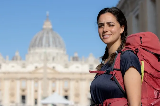 6.000 km. a pie por amor a Dios: La increíble historia de una joven rumbo a Tierra Santa