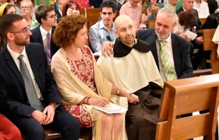 Fray Pablo Maru00eda de la Cruz Alonso Hidalgo y su familia. Cru00e9dito: Diu00f3cesis de Salamanca / Oscar Garcu00eda 