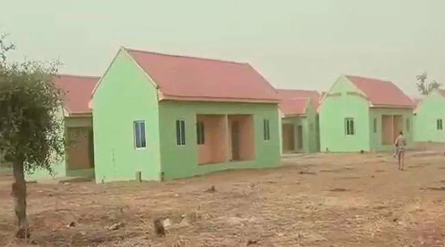 Casas construidas por la Diócesis de Yola (Nigeria). Créditos: 26 News