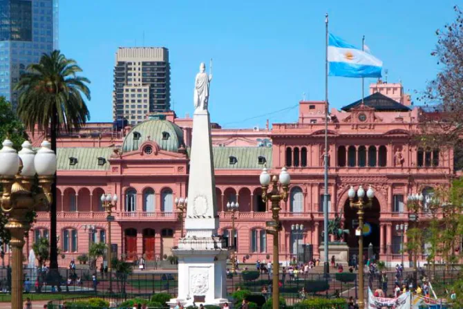 Obispos presentan documento para el Bicentenario de Argentina