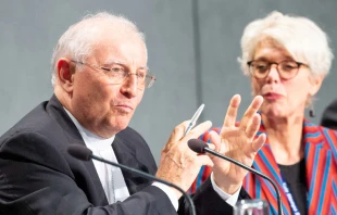 Mons. Carlo Verzeletti, Obispo de Castanhal (Brasil) en la rueda de prensa de hoy en el Vaticano. Cru00e9dito: Daniel Ibu00e1u00f1ez / ACI 