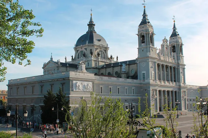 Piden 2 años de cárcel para las Femen que profanaron la Catedral de la Almudena en Madrid