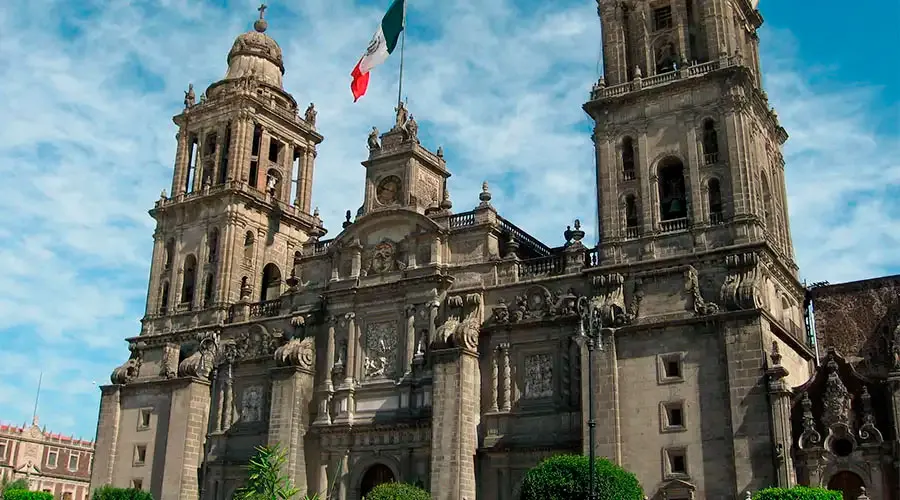 Iglesia en México rechaza fake news que la vincula a una próxima marcha  política