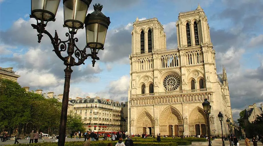 Catedral de Notre Dame en París. Foto: Wikipedia / GuidoR (CC BY-SA 3.0).?w=200&h=150