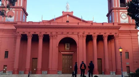 Episcopado en Argentina pide al gobierno “normas razonables” para celebrar Misa