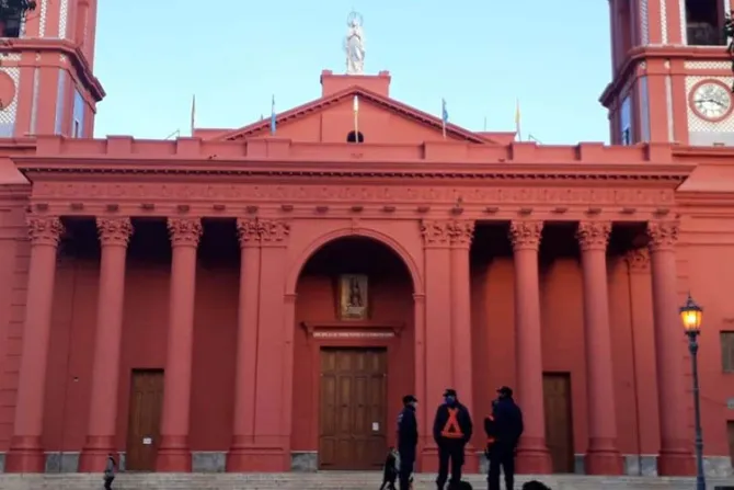 Episcopado en Argentina pide al gobierno “normas razonables” para celebrar Misa