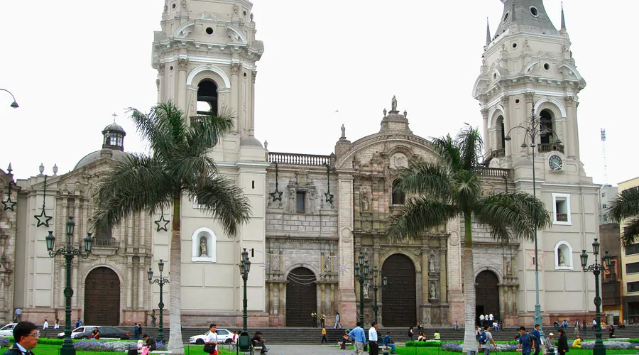 Catedral de Lima. Crédito: Victoria Alexandra González Olaechea Yrigoyen (CC BY-SA 3.0 - Wikipedia)?w=200&h=150