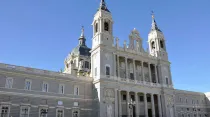 Fachada de la catedral de la Almudena (España). Foto: ArchiMadrid