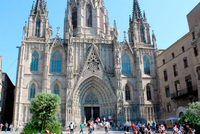 Tumban propuesta antisistema para convertir Catedral de Barcelona en escuela de música