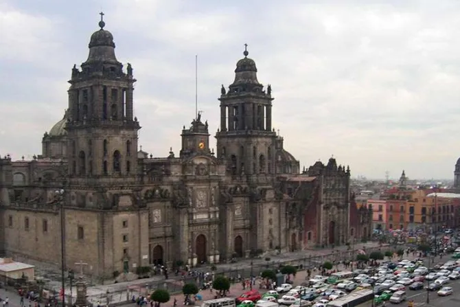 Episcopado consternado tras muerte de sacerdote apuñalado en Catedral de México