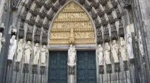 Entrada principal de Catedral de Colonia. Foto: Yoceto / Wikipedia (CC BY-SA 3.0)