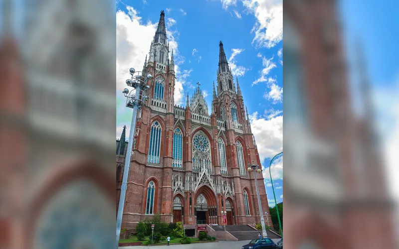 Catedral de La Plata. Foto: Barcex (CC BY-SA 2.5)?w=200&h=150