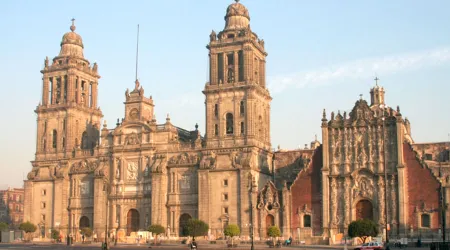 Reanudan Misas con fieles en Ciudad de México pero con restricciones