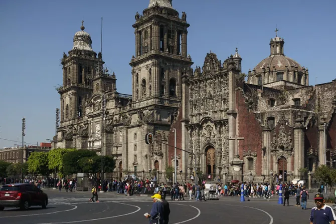 México: Cardenal lamenta falta de “comunicación correcta” en bloqueo de acceso de Catedral