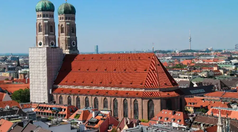 Catedral de Múnich en Alemania. Crédito: Suicasmo via Wikimedia (CC BY-SA 4.0)?w=200&h=150