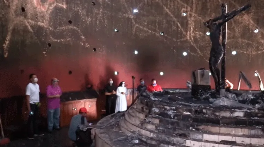 Interior de una de las capillas de la Catedral de Managua tras el atentado del 31 de julio / Crédito: Arquidiócesis de Managua
