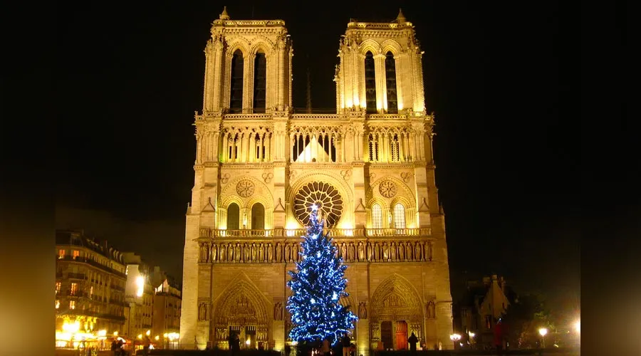 Catedral de Notre Dame en Navidad / Foto: Flickr Groume (CC-BY-SA-2.0)?w=200&h=150