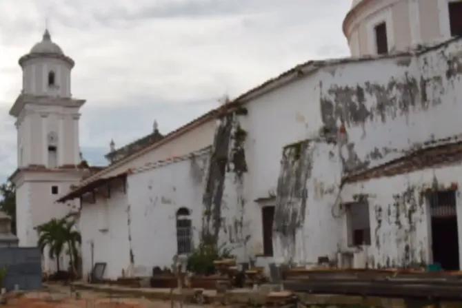 Tras 270 años, cierran Catedral por daños en infraestructura