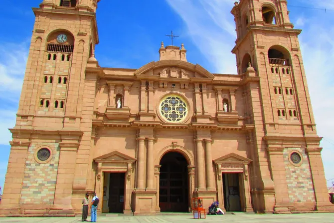 Reanudan Misas públicas y adoraciones al Santísimo en el sur del Perú