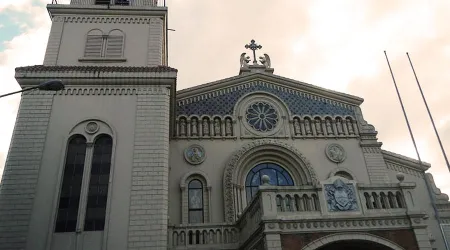 Catedral de Filipinas hace sonar sus campanas por víctimas de asesinatos extrajudiciales