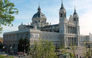 Foto: Catedral de la Almudena / Cru00e9dito: Wikipedia Luis Garcu00eda (CC-BY-SA-3.0)_040416 