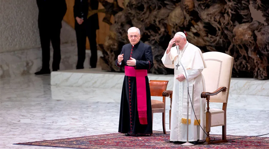 El Papa Francisco da comienzo a la Audiencia General. Foto: Daniel Ibáñez / ACI Prensa?w=200&h=150