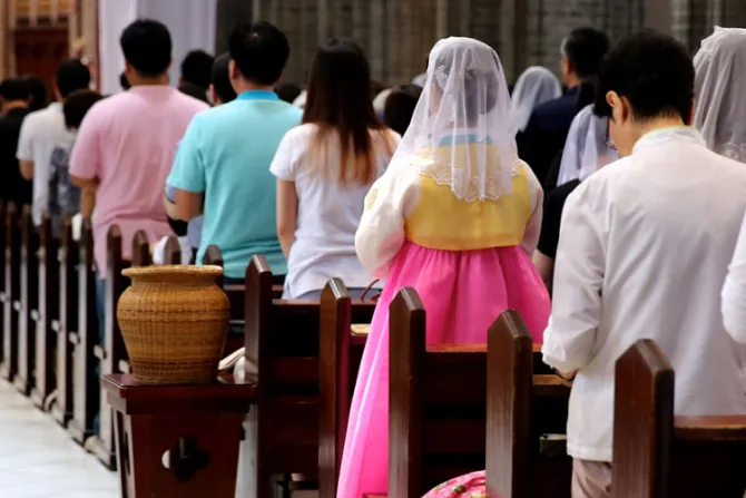 60 refugiados norcoreanos son bautizados católicos en Corea del Sur