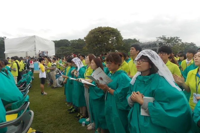 Papa Francisco es la "estrella que guía al mundo", dicen católicos en una Corea fortalecida por la fe
