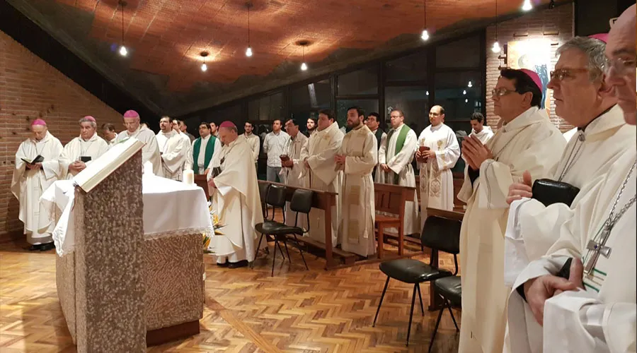 Celebración Santo Sura de Ars / Foto: Facebook Decos CEU Iglesia Católica de Uruguay?w=200&h=150