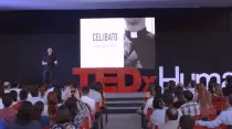 P. César Montijo en conferencia TEDx. Crédito: Captura de video / YouTube.