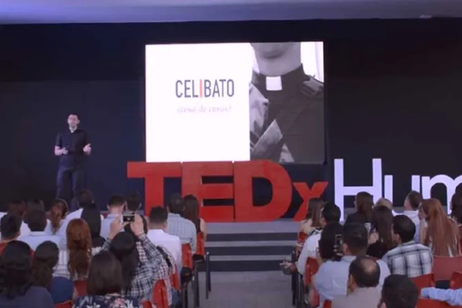 ¿Es inhumano el celibato? Sacerdote responde en charla TEDx [VIDEO]