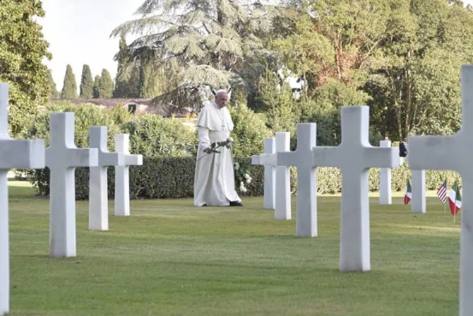 El Papa conmemorará a los fieles difuntos en el cementerio romano Laurentino