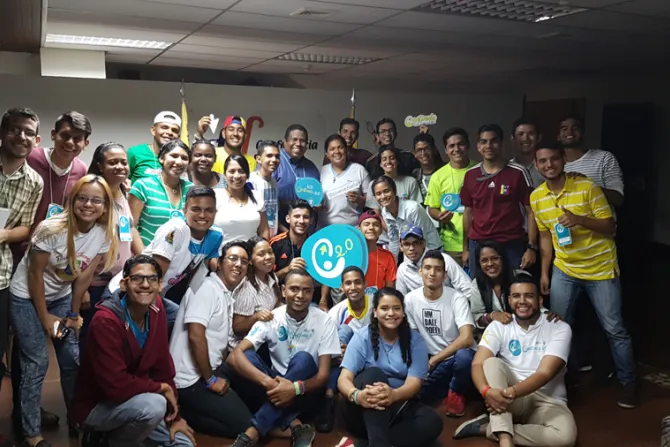 Jóvenes en Venezuela trabajan para llevar la esperanza de Cristo a las redes digitales