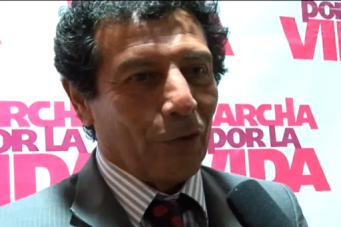 [VIDEO] Perú: “Poeta de la zurda” apoya Marcha por la Vida y dice que el aborto es un asesinato