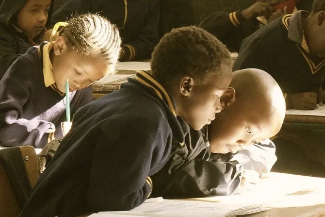 Docentes jesuitas velan por escolares refugiados en el Chad durante la pandemia