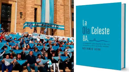 Este libro relata cómo se desarrolló el fenómeno de la Ola Celeste en Argentina
